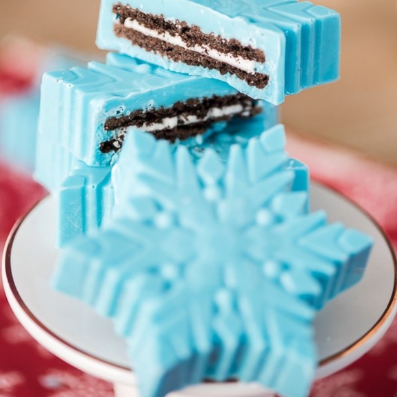 Wilton Candy Melts Stack-n-Melt Snowflake Silicone - Picture 2 of 16